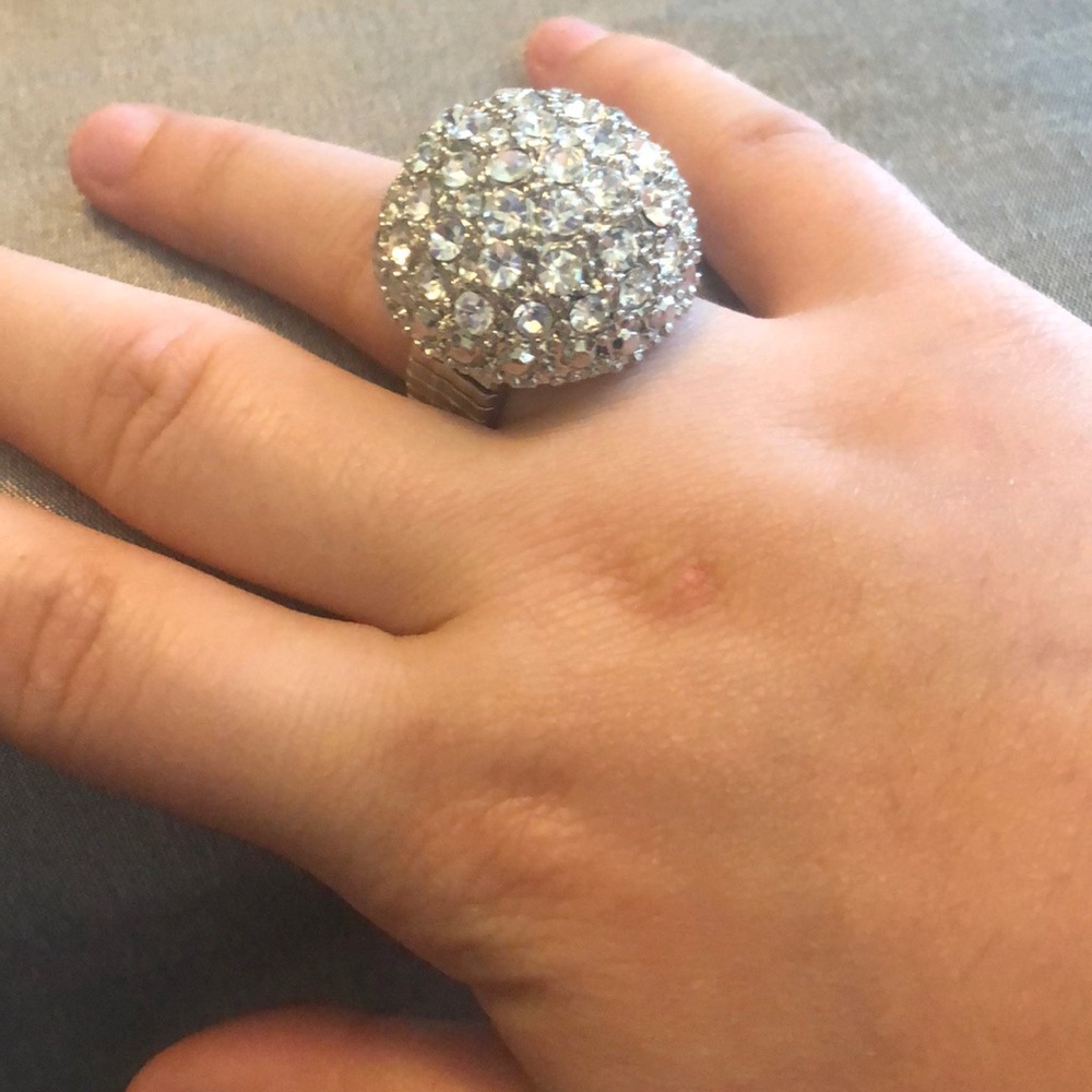 Round Crystal Ring - Picture 5 of 5